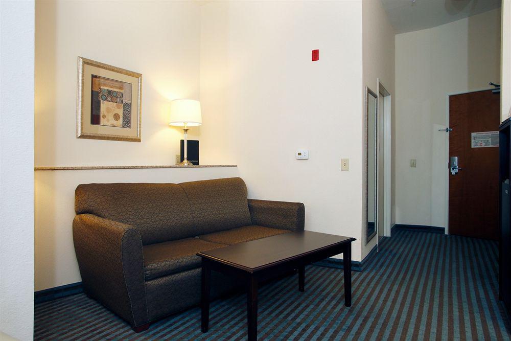 Holiday Inn Express Leland - Wilmington Area, An Ihg Hotel Екстер'єр фото